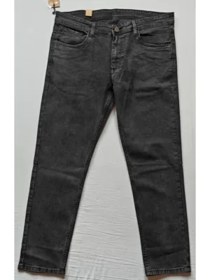 Generic Men's Cotton Blended Solid Tapered Jeans (Grey)