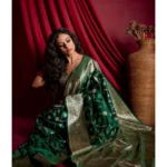 Women's Silk Printed Saree With Unstitched Blouse 5.5Mtr (Dark Green) - Image 3