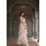 Women's Cotton  Printed Saree With Unstitched Blouse 5.5Mtr (Cream) - Image 3