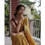 Women's Silk Printed Saree With Unstitched Blouse 5.5Mtr (Yellow) - Image 3