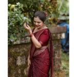 Women's Silk Printed Saree With Unstitched Blouse 5.5Mtr (Maroon) - Image 3