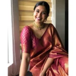 Women's Silk Printed Saree With Unstitched Blouse 5.5Mtr (Maroon) - Image 2
