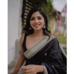 Women's Silk Printed Saree With Unstitched Blouse 5.5Mtr (Black) - Image 3