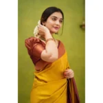 Women's Silk Printed Saree With Unstitched Blouse 5.5Mtr (Yellow) - Image 2