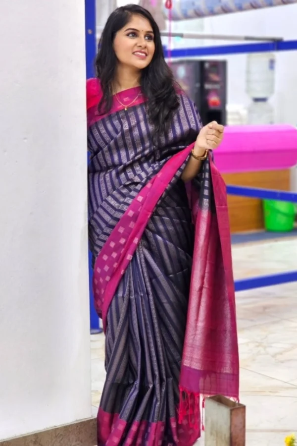 Women's Silk Printed Saree With Unstitched Blouse 5.5Mtr (Navy Blue)