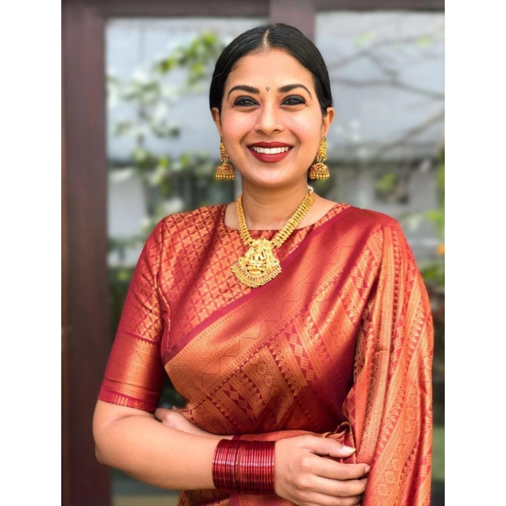 BSB233-SASYYYH-4009-RED-Main-1000x1000-1.webp Women's Litchi silk Printed Saree With Unstitched Blouse (Red) - Image 1
