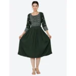 Women's Casual Rayon 3-4th Sleeves Kurti (Green)
