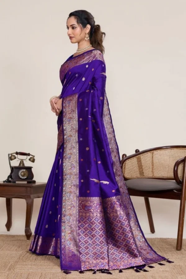 Women's Jacquard Woven Saree With Unstitched Blouse 5.5Mtr (Blue)