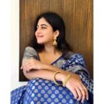 Women's Silk Printed Saree With Unstitched Blouse 5.5Mtr (Royal Blue) - Image 3