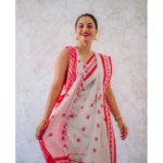Women's Cotton  Printed Saree With Unstitched Blouse 5.5Mtr (White-Pink) - Image 2