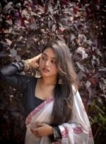 Women's Linen Paisley Printed Saree With Unstitched Blouse - 5.5 Mtr (White-Red) - Image 5