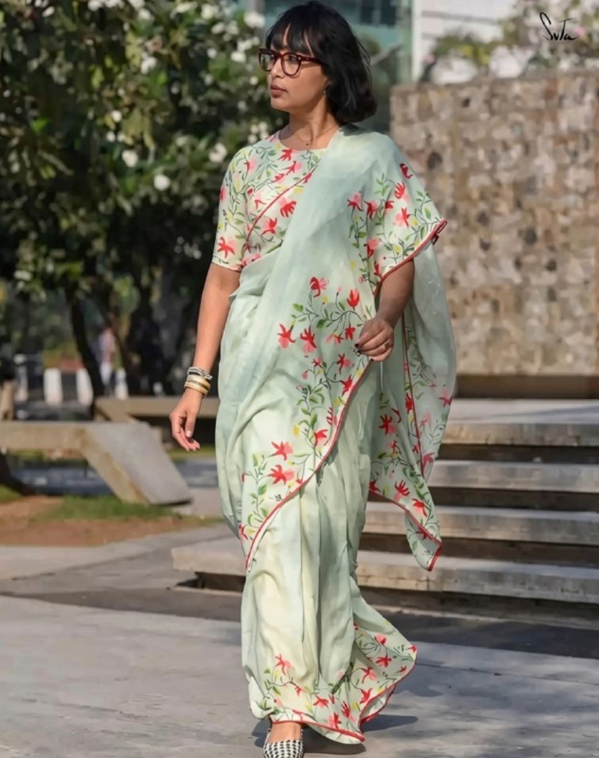 Bg Remover 9 -1000 * 1100 - BSB253SAVYYYC561_Pista_Main Women's Linen Floral Printed Saree With Unstitched Blouse - 5.5 Mtr (Light Green) - Image 1