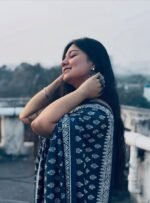Women's Linen Printed Saree With Unstitched Blouse - 5.5 Mtr (Navy Blue) - Image 4