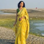 Women's Linen Floral Printed Saree With Unstitched Blouse - 5.5 Mtr (Yellow)