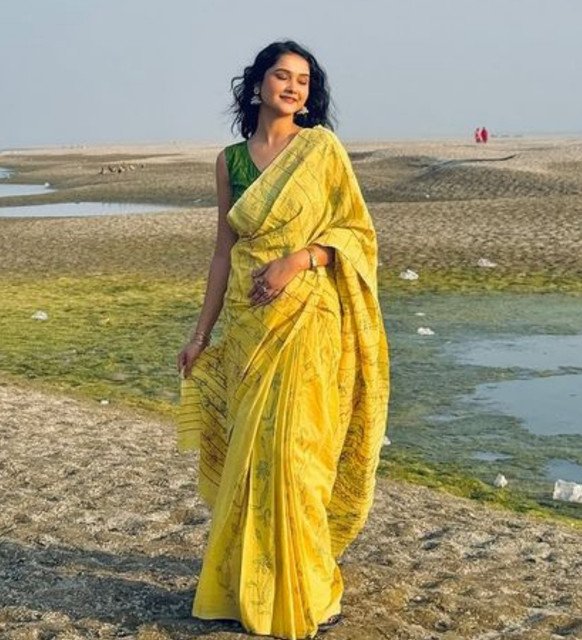 PID-68127-Women-s-Linen-Floral-Printed-Saree-With-Unstitched-Blouse-5-5-Mtr-Yellow-1.jpg Women's Linen Floral Printed Saree With Unstitched Blouse - 5.5 Mtr (Yellow) - Image 1