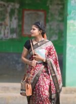 Women's Linen Floral Printed Saree With Unstitched Blouse - 5.5 Mtr (Maroon) - Image 4